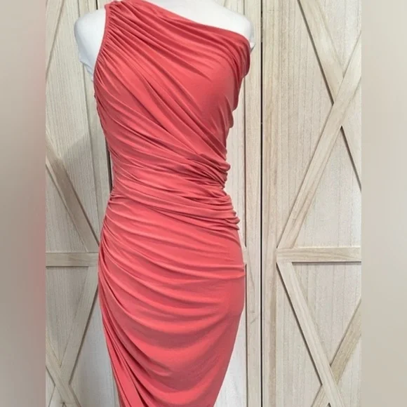 NORMA KAMALI DIANA RUCHED ONE-SHOULDER DRESS    NWOT - Picture 8 of 14
